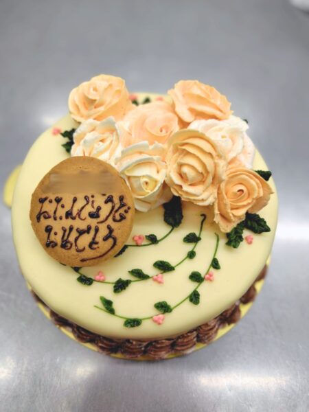 ホワイトチョコケーキ